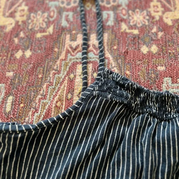 Universal Thread Tank - Picture 2 of 4